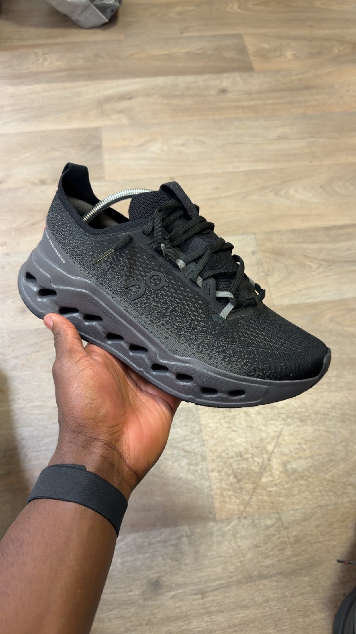 ON Cloundsurfer max ( BLACK )